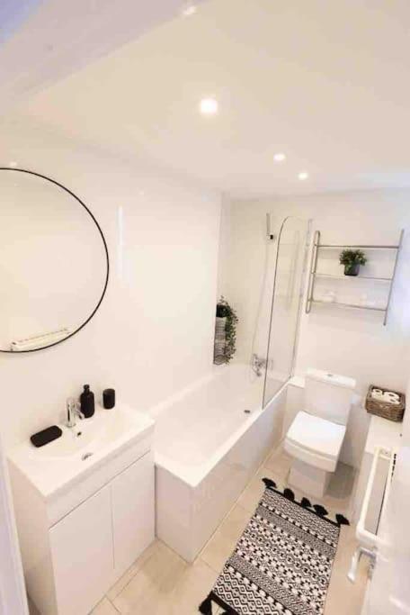 Lovely 2 Bedroom Apartment In Chelsea Sw3 London Kültér fotó